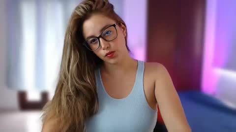 allieemod online show from 02.10.25