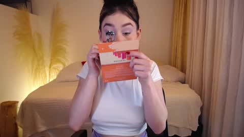 Snapshot of allierose_ chatting on 02.19.26 Allie online show from 02.19.26