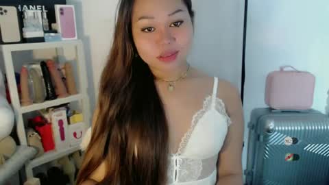 Snapshot of allirah20x chatting on 06.13.26 Allirah online show from 06.13.26