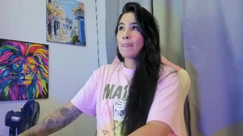 Snapshot of allison_love chatting on 06.18.26 allison online show from 06.18.26
