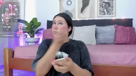 Snapshot of allison_peach chatting on 07.26.26 Alisson online show from 07.26.26