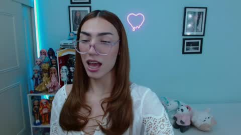 Snapshot of allisonblossom chatting on 02.05.25 online show from 02.05.25