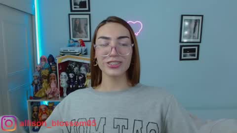   online show from 02.08.25