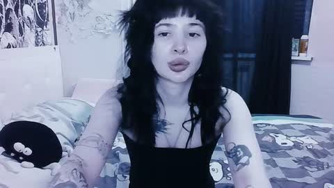 Snapshot of allisondeetz chatting on 06.24.26 Alis online show from 06.24.26