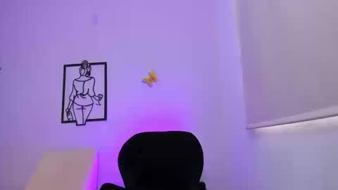 Snapshot of allisonn_bell chatting on 09.11.25 Allison online show from 09.11.25