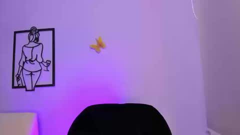 Snapshot of allisonn_bell chatting on 09.16.25 Allison online show from 09.16.25