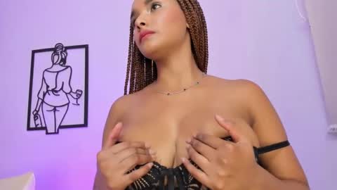 Snapshot of allisonn_bell chatting on 09.26.25 Allison online show from 09.26.25