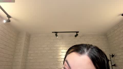 Snapshot of allisonrogersx chatting on 05.15.26 Allison Rogers online show from 05.15.26