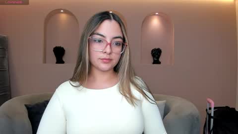Snapshot of allisonrogersx chatting on 05.30.26 Allison Rogers online show from 05.30.26