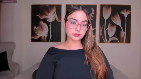 Snapshot of allisonrogersx chatting on 06.20.26 Allison Rogers online show from 06.20.26