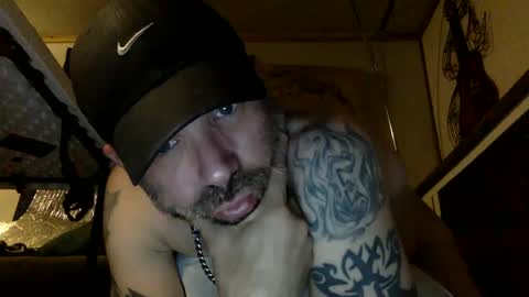 Snapshot of allitrunnin chatting on 10.14.25 allitrunnin online show from 10.14.25