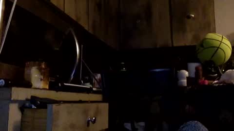 Snapshot of allitrunnin chatting on 12.14.25 allitrunnin online show from 12.14.25