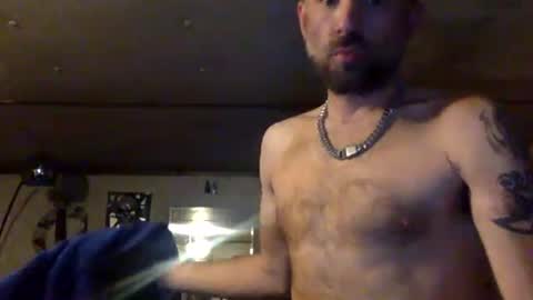 Snapshot of allitrunnin chatting on 12.20.25 allitrunnin online show from 12.20.25