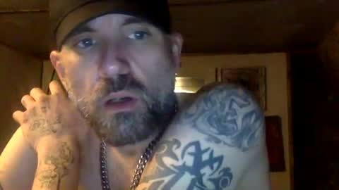 Snapshot of allitrunnin chatting on 01.08.26 allitrunnin online show from 01.08.26