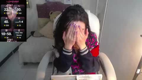 Snapshot of alllyson_ chatting on 11.13.25 alison online show from 11.13.25