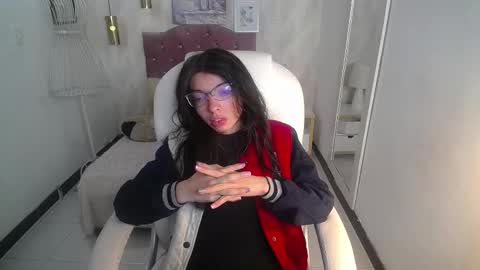 Snapshot of alllyson_ chatting on 11.14.25 alison online show from 11.14.25