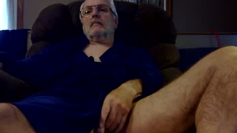 Snapshot of allo00 chatting on 06.18.26 allo00 online show from 06.18.26