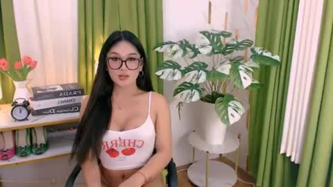 Snapshot of alluring_brianna08 chatting on 06.23.26 Brianna online show from 06.23.26