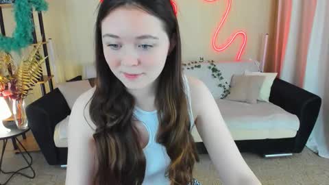 alluringeyess online show from 10.04.25