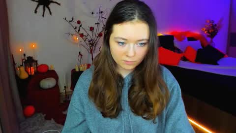 alluringeyess online show from 10.27.25