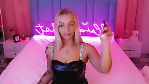 AlwaysHot online show from 01.07.25