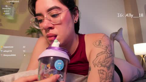 Snapshot of ally_addams chatting on 12.19.24 Ally online show from 12.19.24