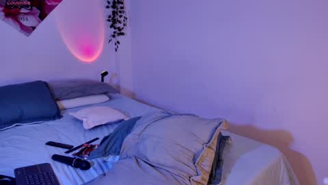 Snapshot of ally_clark chatting on 01.14.25 ally_clark online show from 01.14.25