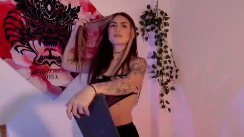 Snapshot of ally_clark chatting on 02.21.25 ally_clark online show from 02.21.25