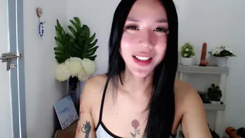 Snapshot of ally_monts chatting on 11.30.25 ally_monts online show from 11.30.25