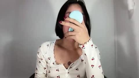 Snapshot of ally_monts chatting on 01.17.26 ally_monts online show from 01.17.26