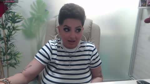 Snapshot of allyiah chatting on 12.04.24 online show from 12.04.24