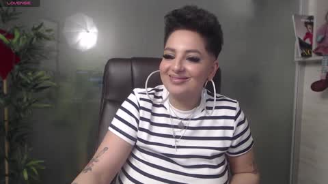 Snapshot of allyiah chatting on 12.05.24 online show from 12.05.24