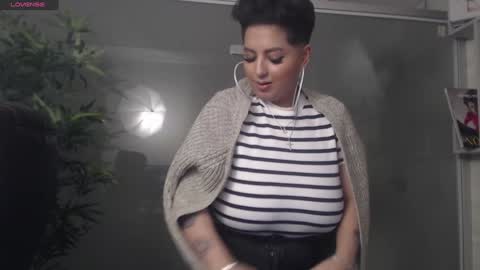 Snapshot of allyiah chatting on 12.15.24 online show from 12.15.24