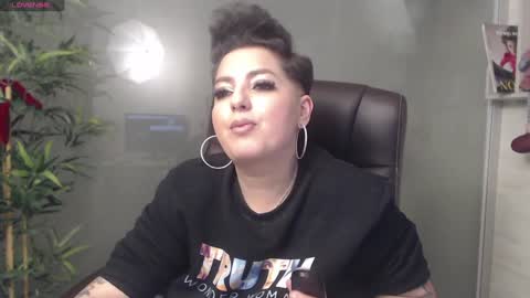 Snapshot of allyiah chatting on 12.17.24 online show from 12.17.24