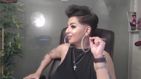 Snapshot of allyiah chatting on 12.23.24 online show from 12.23.24