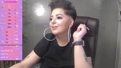 Snapshot of allyiah chatting on 12.28.24 online show from 12.28.24