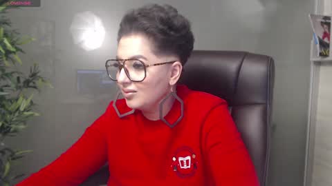 Snapshot of allyiah chatting on 01.17.25 online show from 01.17.25