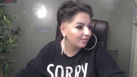 Snapshot of allyiah chatting on 01.20.25 online show from 01.20.25
