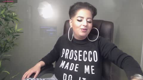 Snapshot of allyiah chatting on 01.24.25 online show from 01.24.25