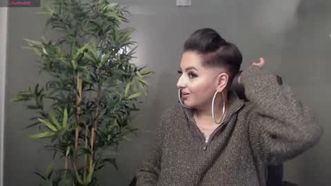 Snapshot of allyiah chatting on 02.16.25 online show from 02.16.25