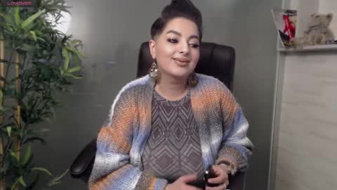 Snapshot of allyiah chatting on 02.20.25 online show from 02.20.25