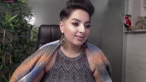 Snapshot of allyiah chatting on 02.21.25 online show from 02.21.25