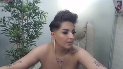 Snapshot of allyiah chatting on 02.24.25 online show from 02.24.25