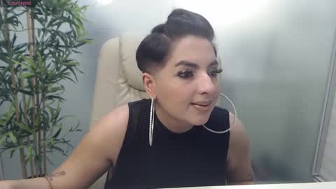 Snapshot of allyiah chatting on 02.25.25 online show from 02.25.25