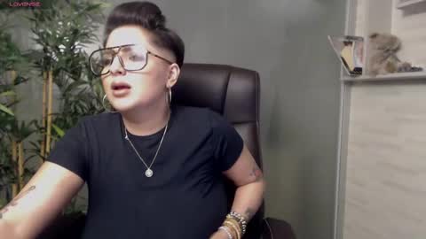 Snapshot of allyiah chatting on 02.27.25 online show from 02.27.25