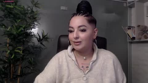 Snapshot of allyiah chatting on 03.01.25 online show from 03.01.25