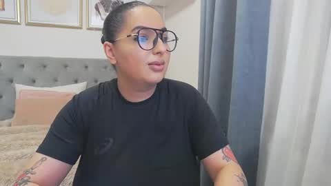 Snapshot of allyiah chatting on 03.17.26 online show from 03.17.26