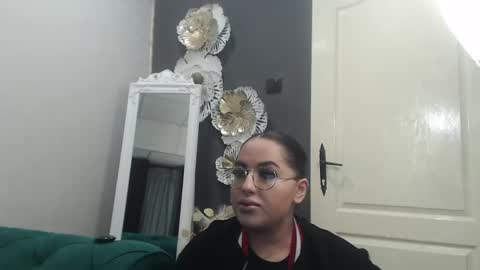         online show from 05.05.26