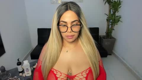 allyssann online show from 01.15.25