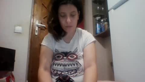 Snapshot of alma_amy chatting on 12.26.24 Alma online show from 12.26.24